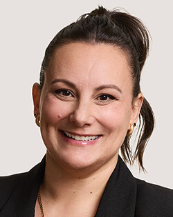 Fernandez, Valerie